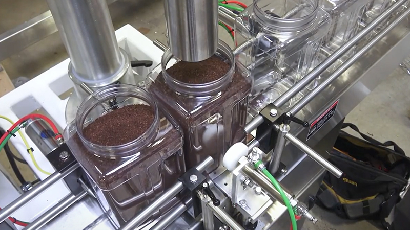 全自动颗粒包装生产线：：现代工业的高效解决方案