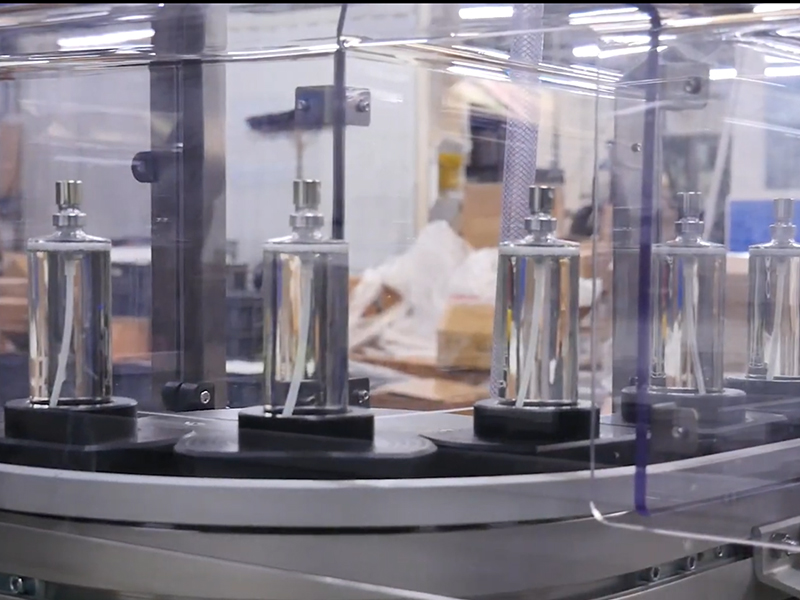 液体农药灌装机：现代农业生产的高效利器